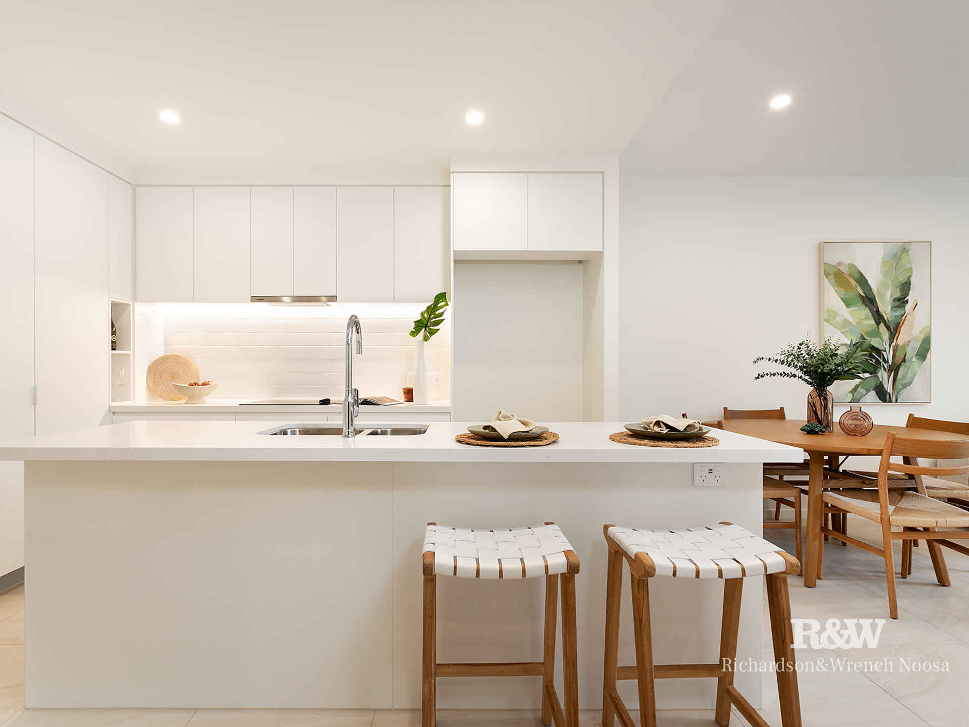 2202/57-61 Hofmann Drive Noosaville