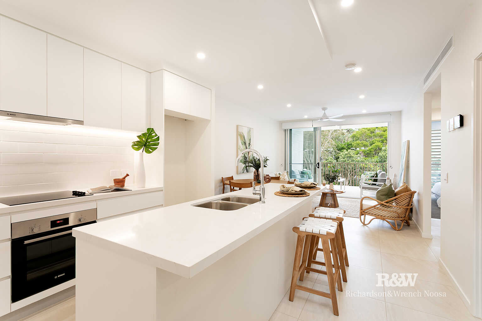 2202/57-61 Hofmann Drive Noosaville 2202/57-61 Hofmann Drive Noosaville