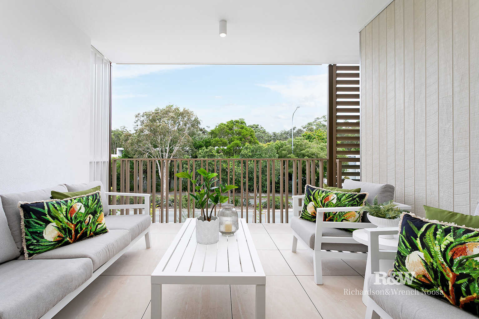 2202/57-61 Hofmann Drive Noosaville 2202/57-61 Hofmann Drive Noosaville