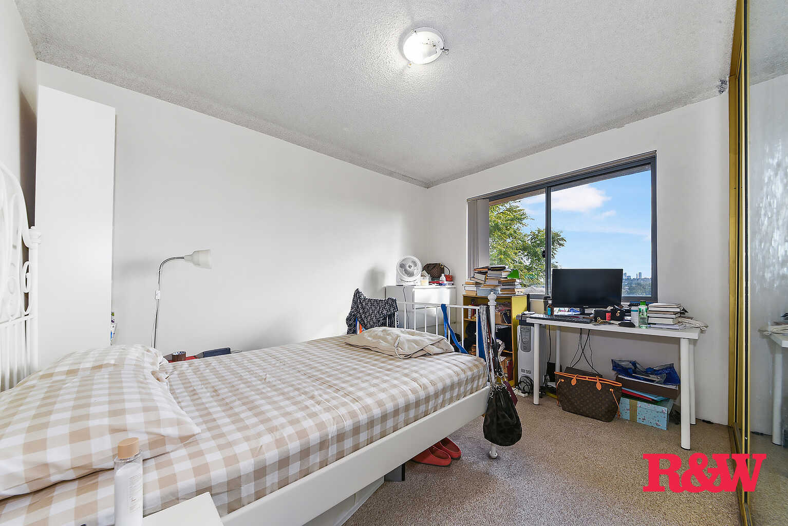 47/21-27 Meadow Crescent Meadowbank