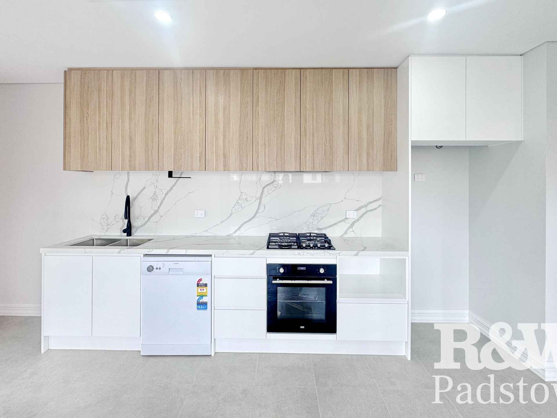 1/24 Spring Street Padstow