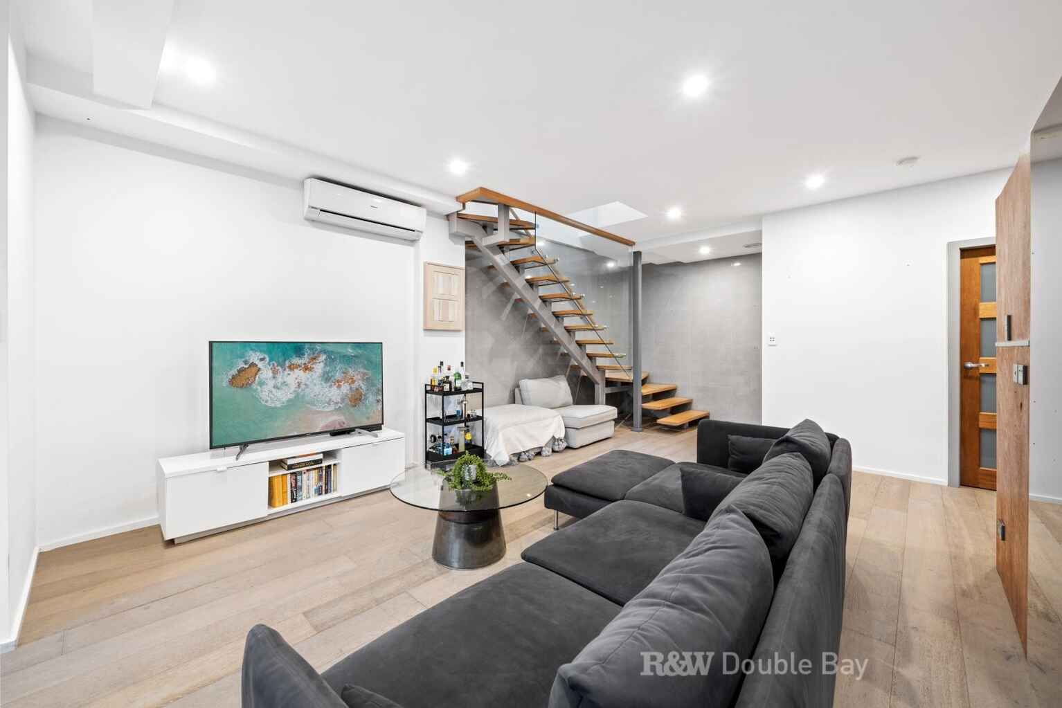 8B Castlefield Street Bondi