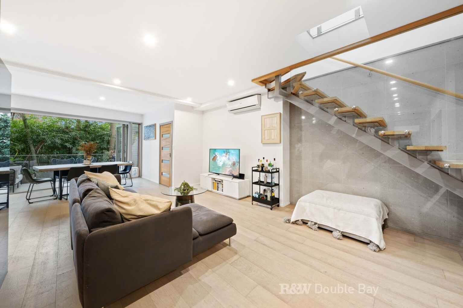 8B Castlefield Street Bondi
