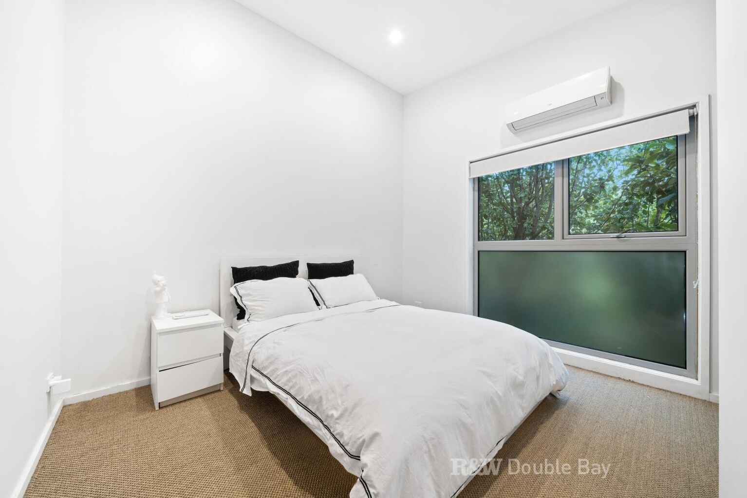 8B Castlefield Street Bondi