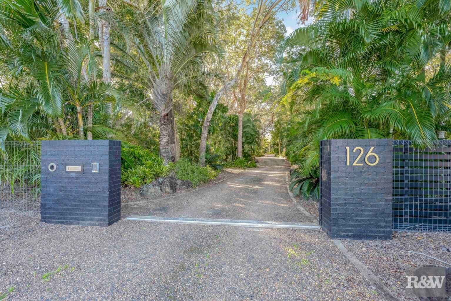 126 Sylvan Drive Moore Park Beach 126 Sylvan Drive Moore Park Beach