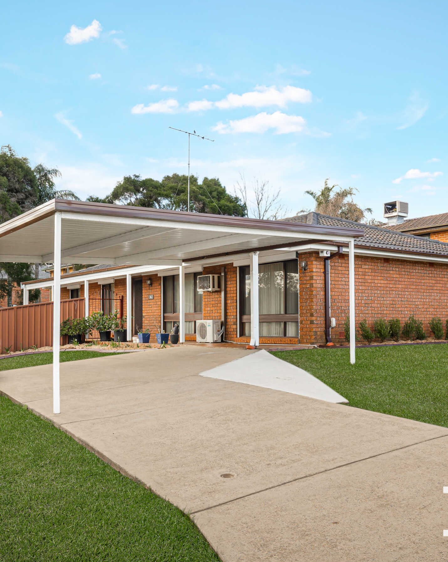 36 Explorers Way St Clair