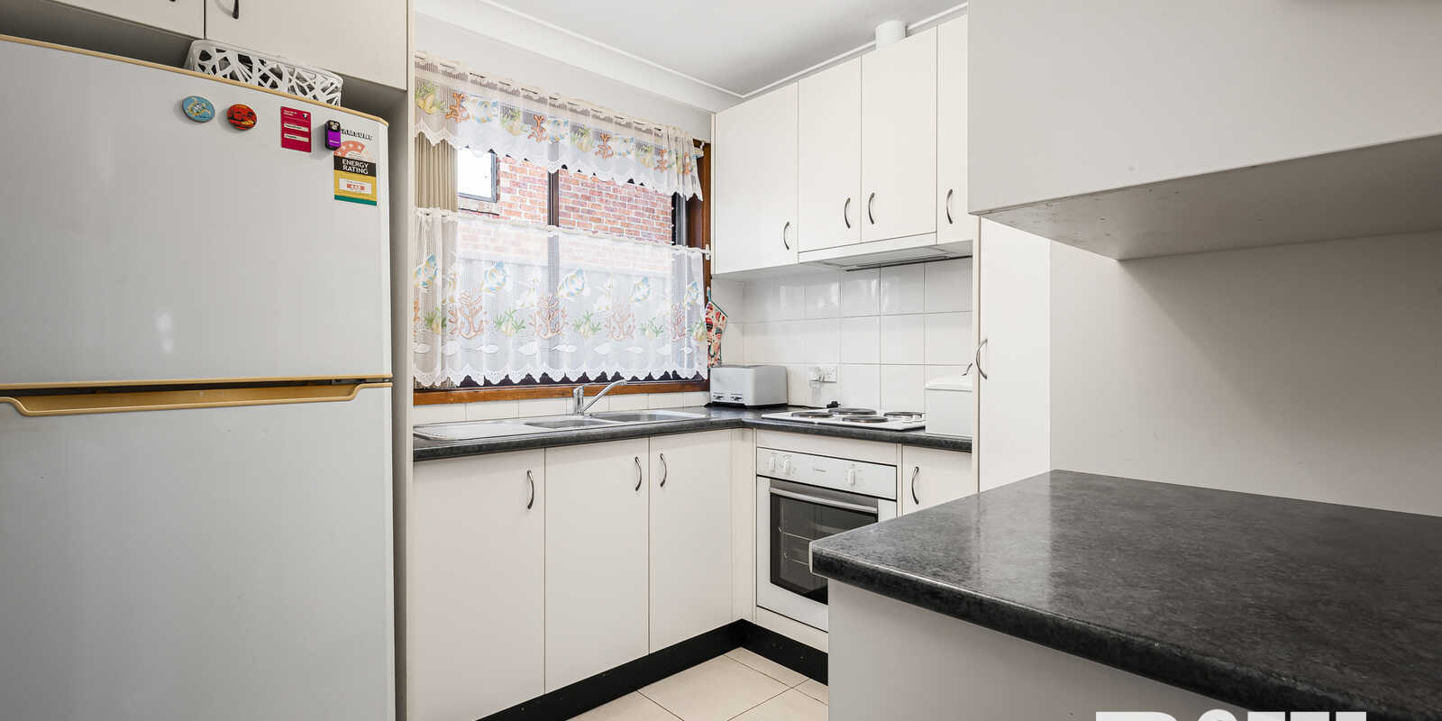36 Explorers Way St Clair 36 Explorers Way St Clair