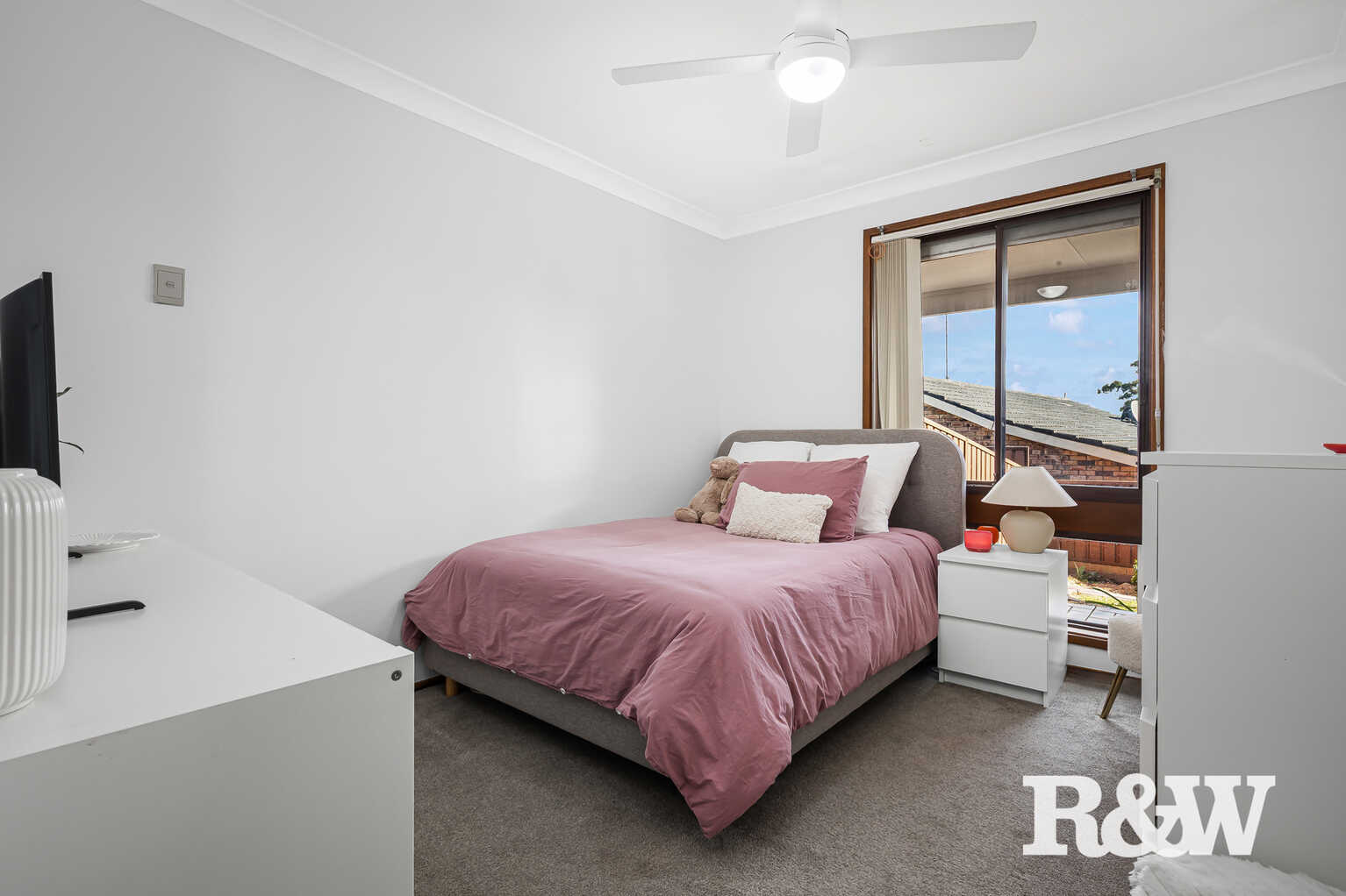 36 Explorers Way St Clair 36 Explorers Way St Clair