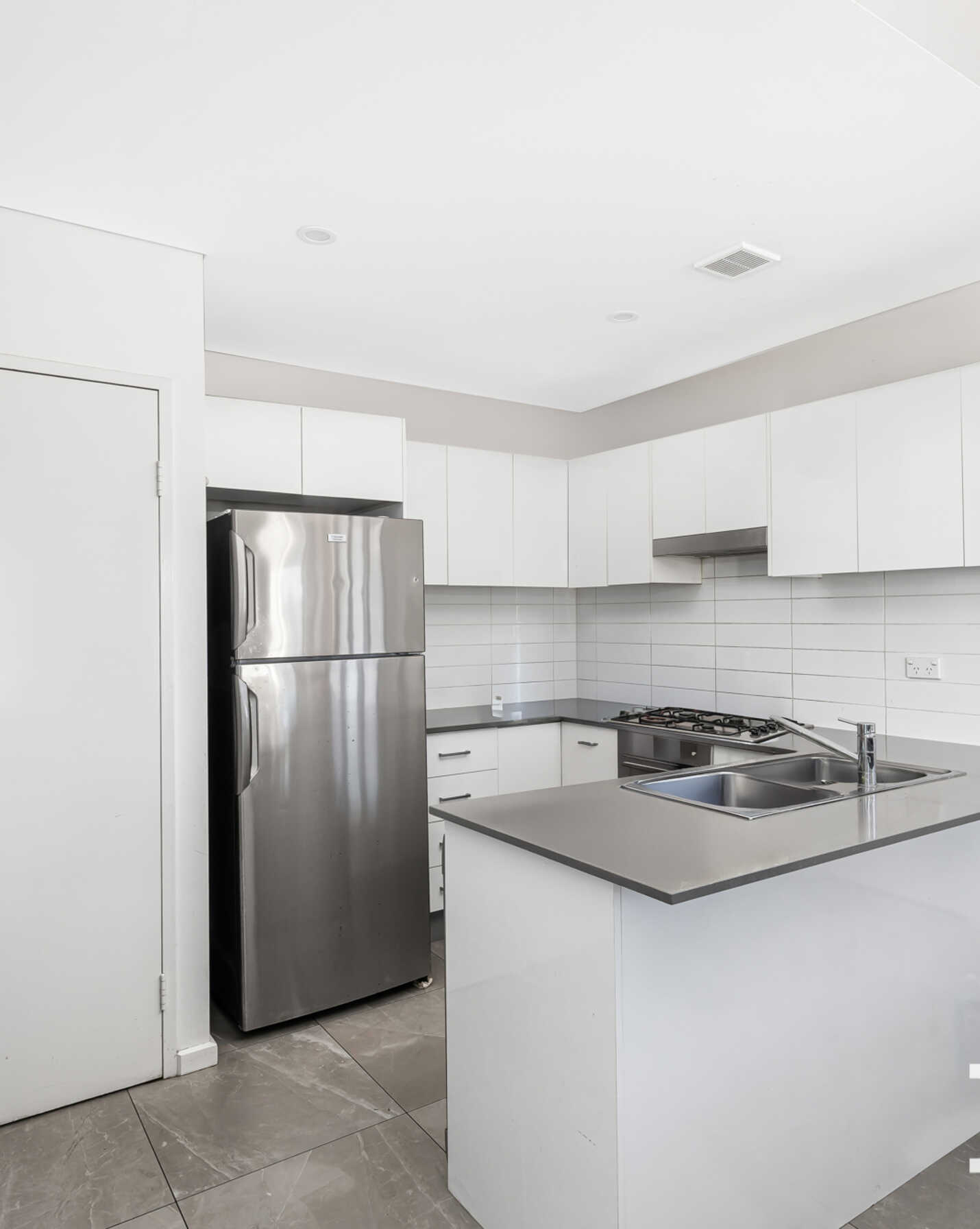 203/161 Great Western Highway Mays Hill, Hill - Thumbnail 3