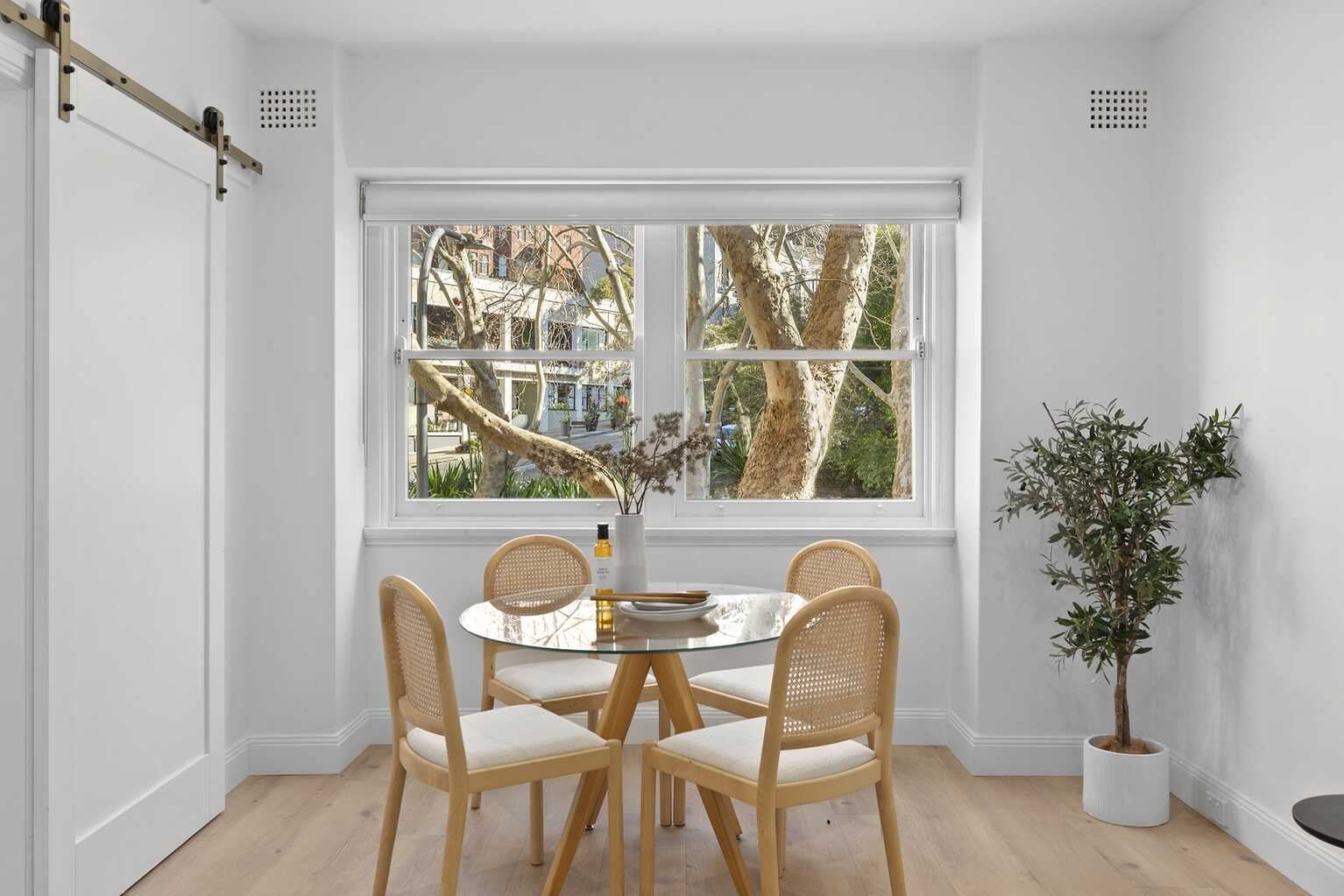 12/24 Onslow Avenue Elizabeth Bay 12/24 Onslow Avenue Elizabeth Bay