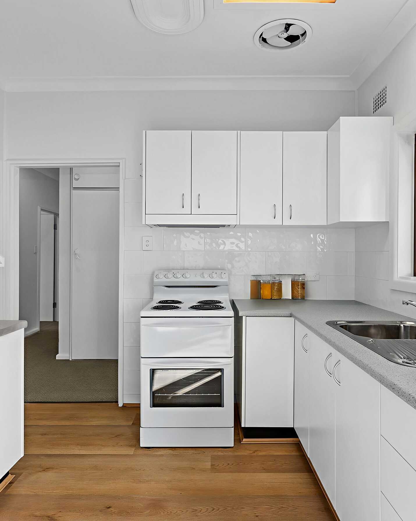 13 YENNORA STREET Campbelltown, Campbelltown - Thumbnail 3