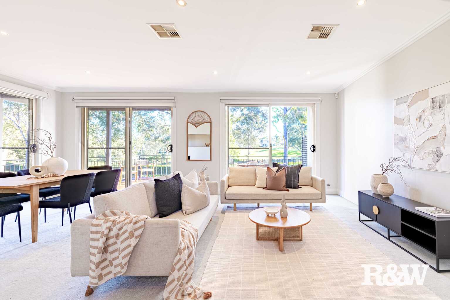 13 JANE JARVIS WAY Macquarie Links 13 JANE JARVIS WAY Macquarie Links