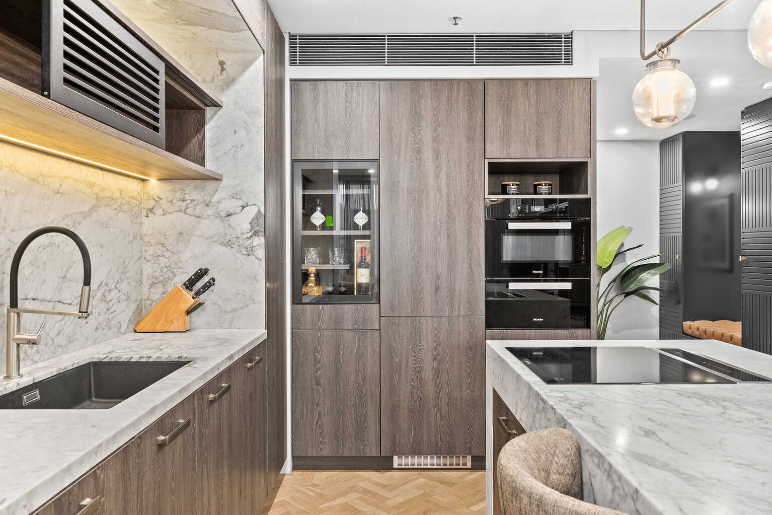 901/81 Macleay Street Potts Point 901/81 Macleay Street Potts Point