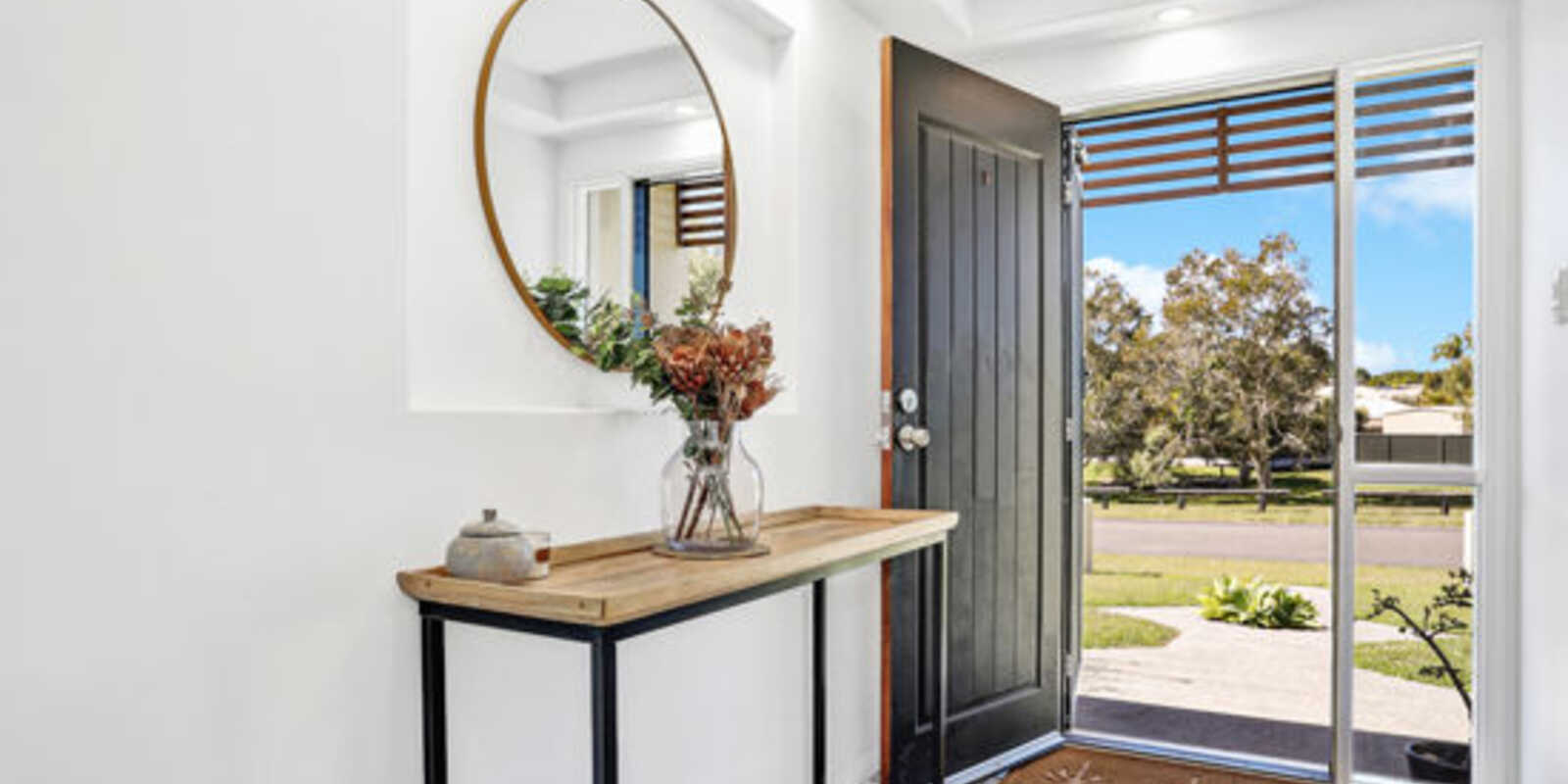 12 Avoca Esplanade Sandstone Point 12 Avoca Esplanade Sandstone Point