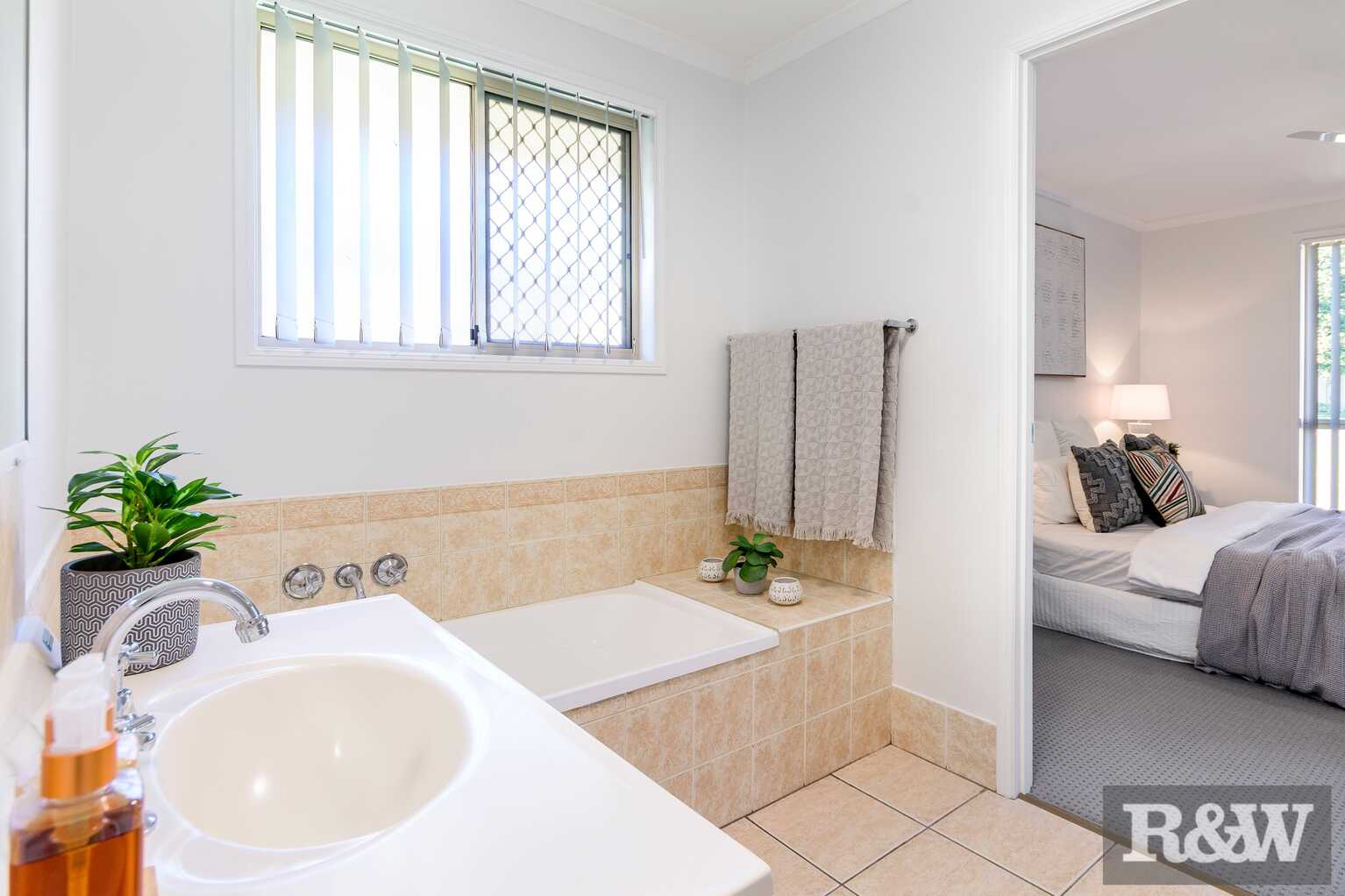 126 Hargrave Street Morayfield 126 Hargrave Street Morayfield