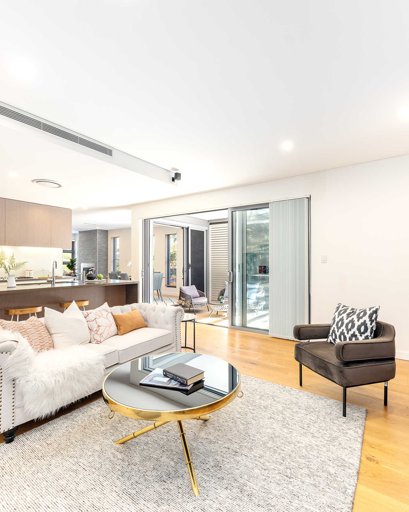4 Garden Place Willoughby, Willoughby - Thumbnail 2