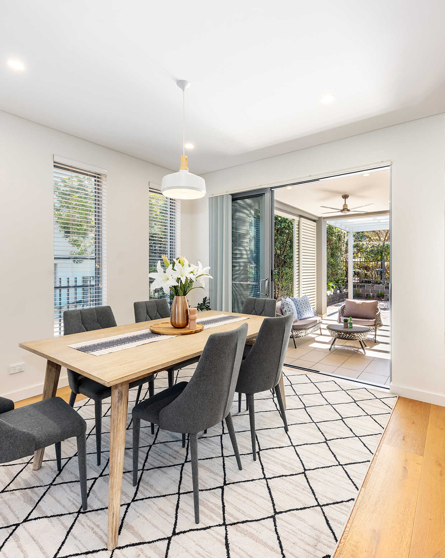 4 Garden Place Willoughby, Willoughby - Thumbnail 4