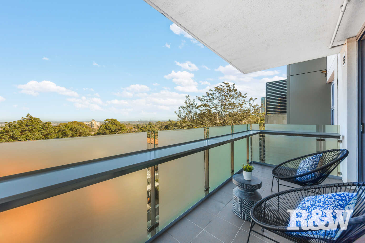 R203/220 Pacific Highway Crows Nest R203/220 Pacific Highway Crows Nest