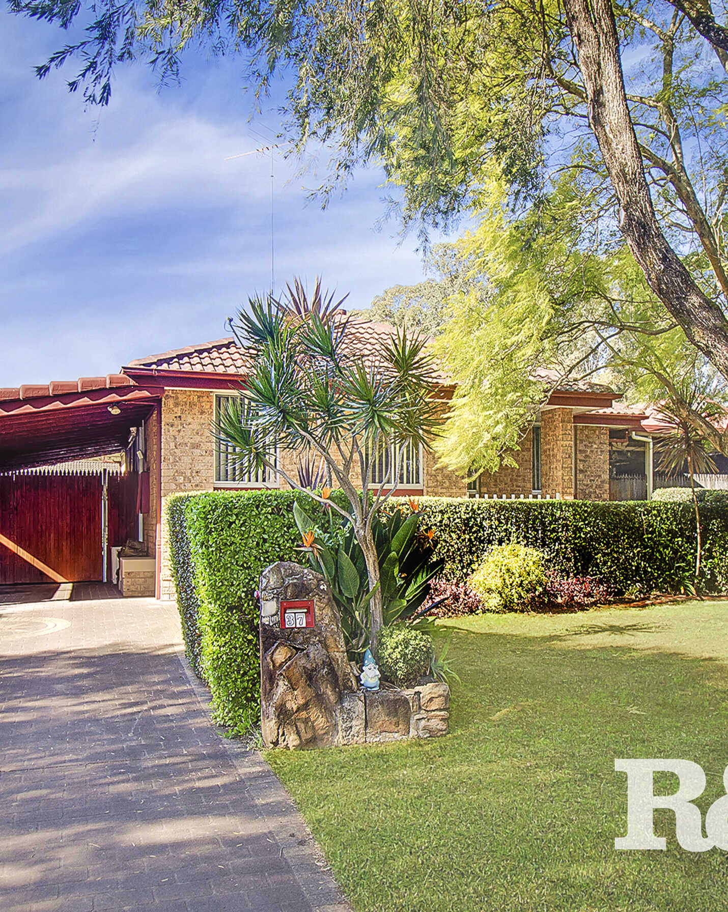 37 Shakespeare Drive St Clair, Clair - Thumbnail 2