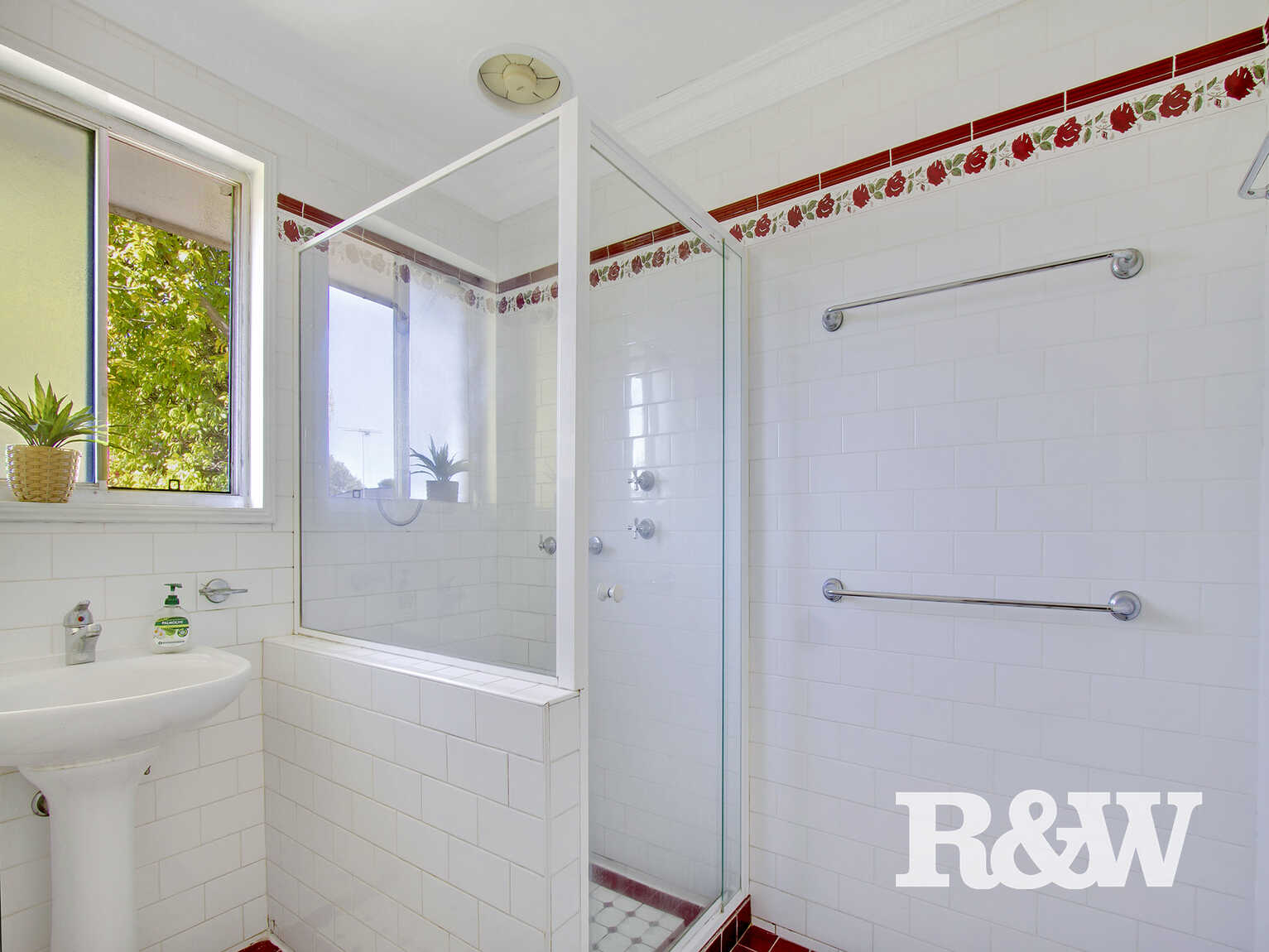 37 Shakespeare Drive St Clair 37 Shakespeare Drive St Clair