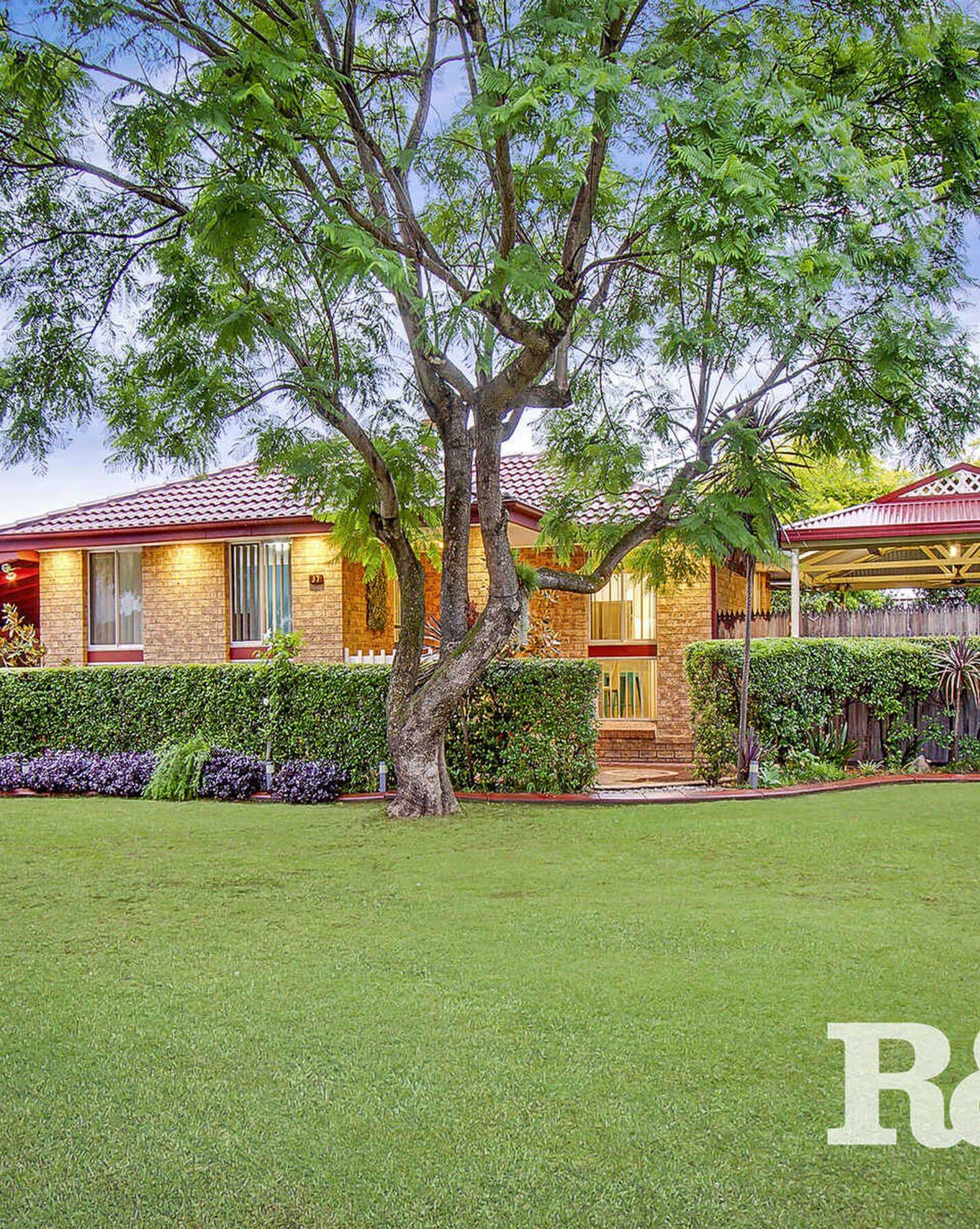 37 Shakespeare Drive St Clair