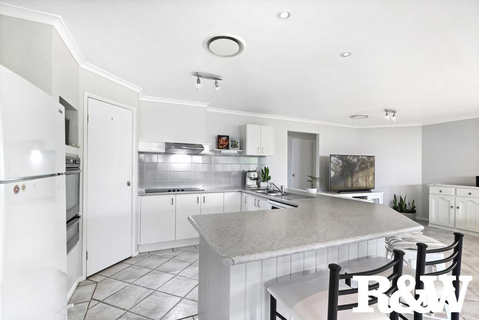 65 Eskdale Street Minchinbury