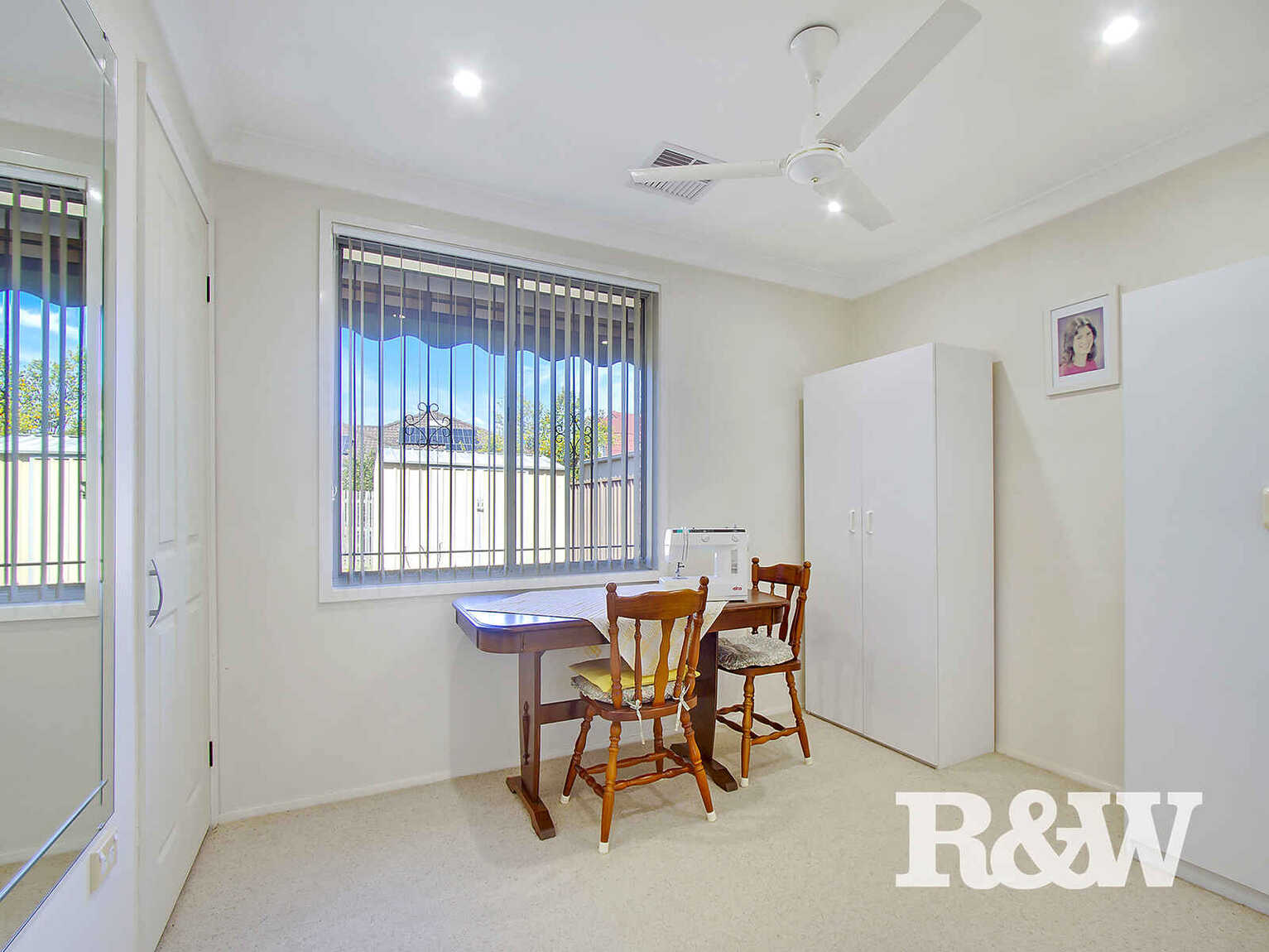 8 Garrick Road St Clair
