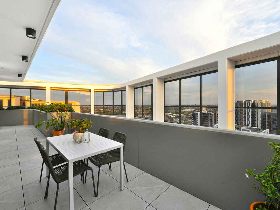 1902/4 Finch Drive Eastgardens