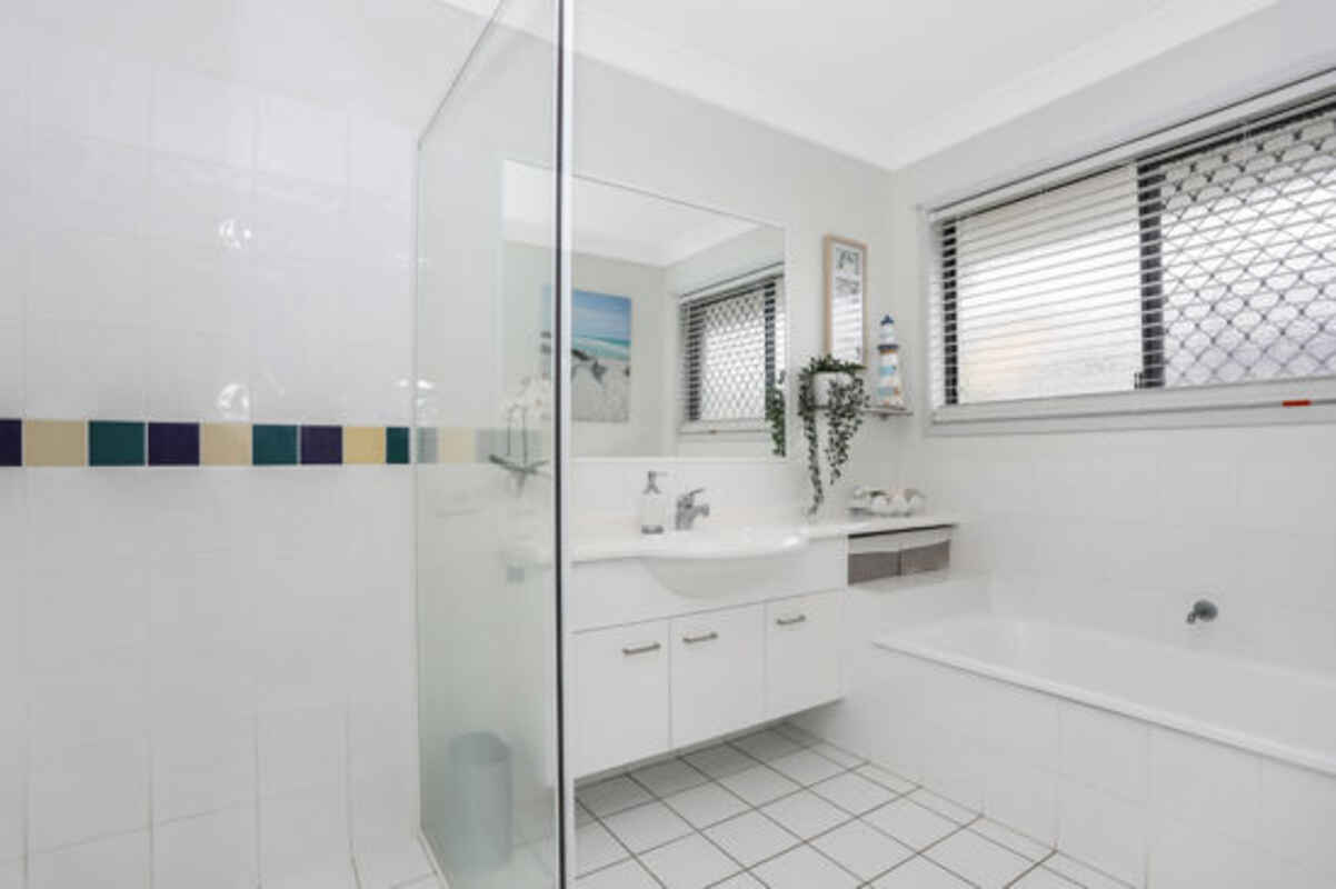 5 Sandpiper Court Sandstone Point 5 Sandpiper Court Sandstone Point