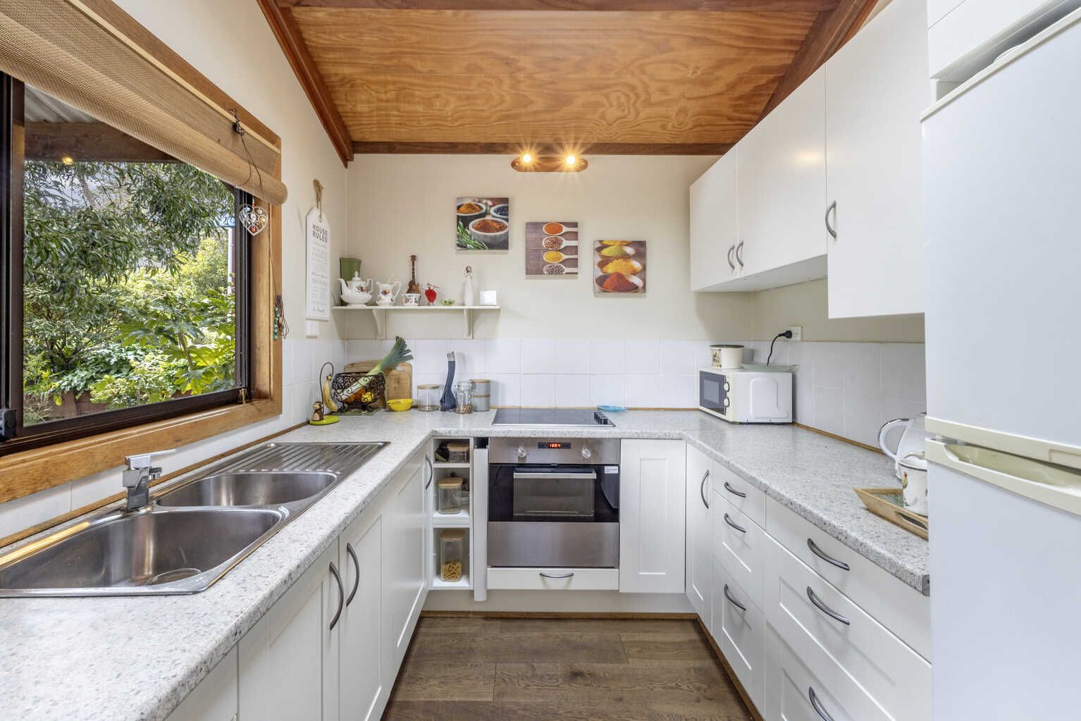 16 Grand View Road Mount Victoria