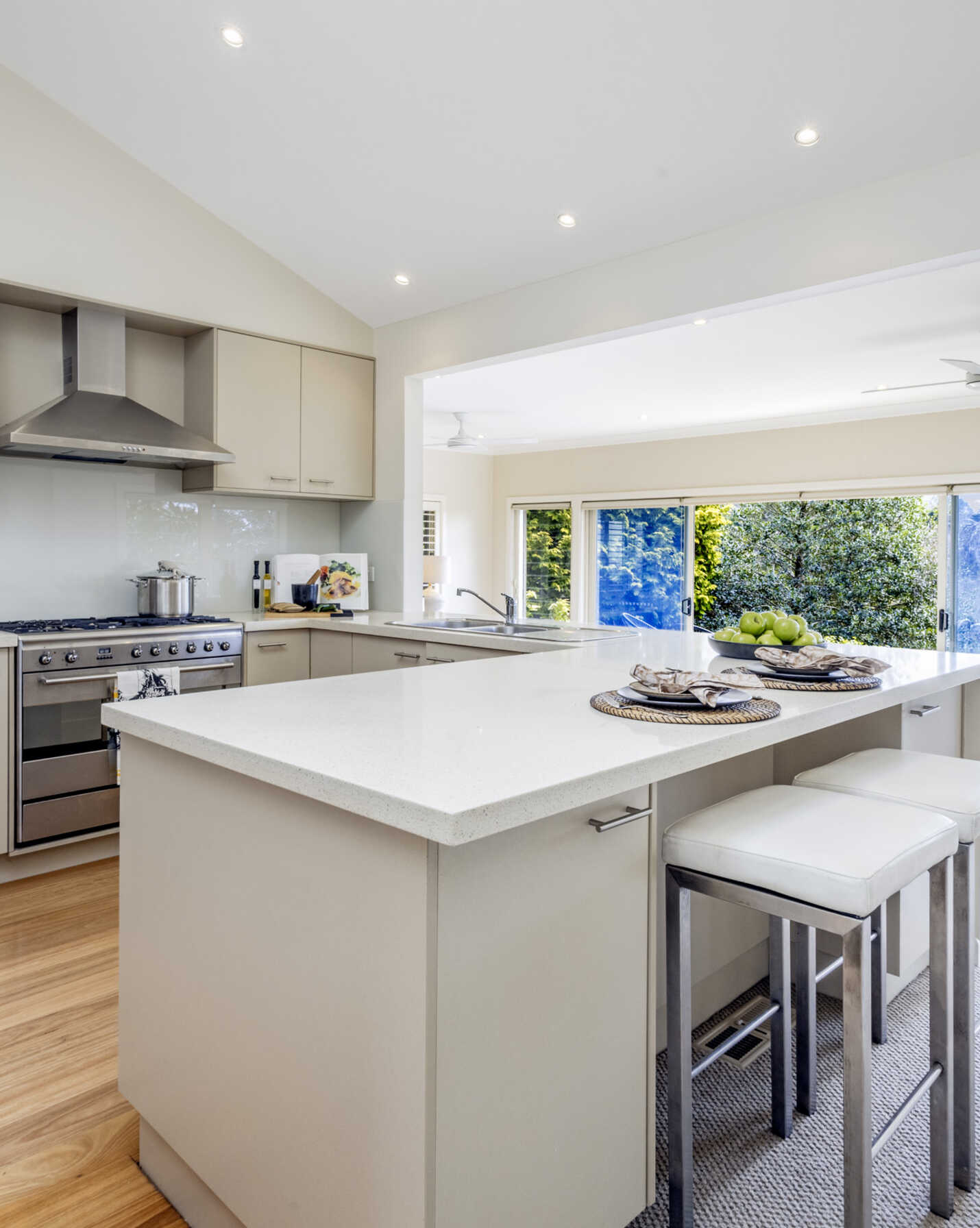 68 Brightlands Avenue Blackheath, Blackheath - Thumbnail 8