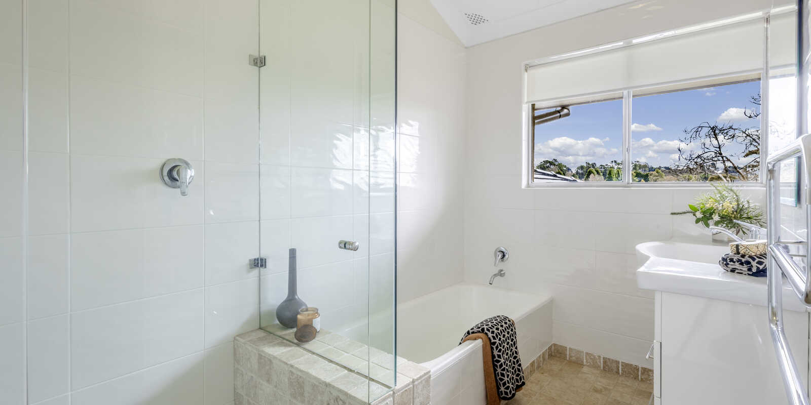 68 Brightlands Avenue Blackheath 68 Brightlands Avenue Blackheath