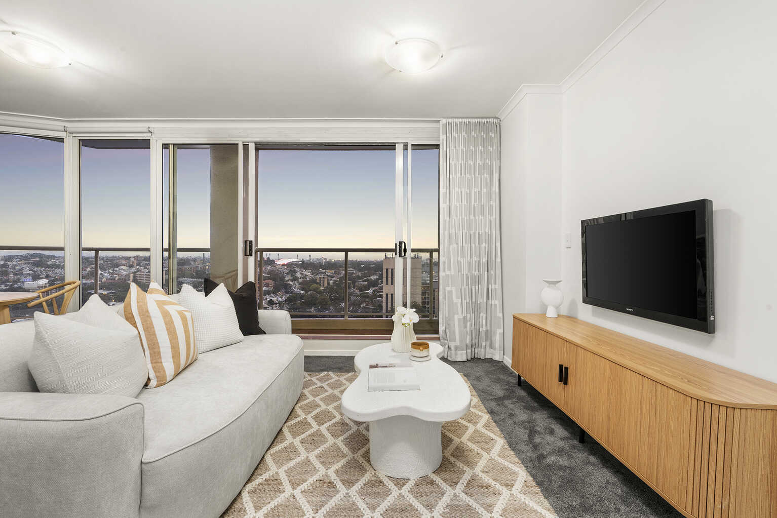 1712/1 Kings Cross Road Darlinghurst 1712/1 Kings Cross Road Darlinghurst