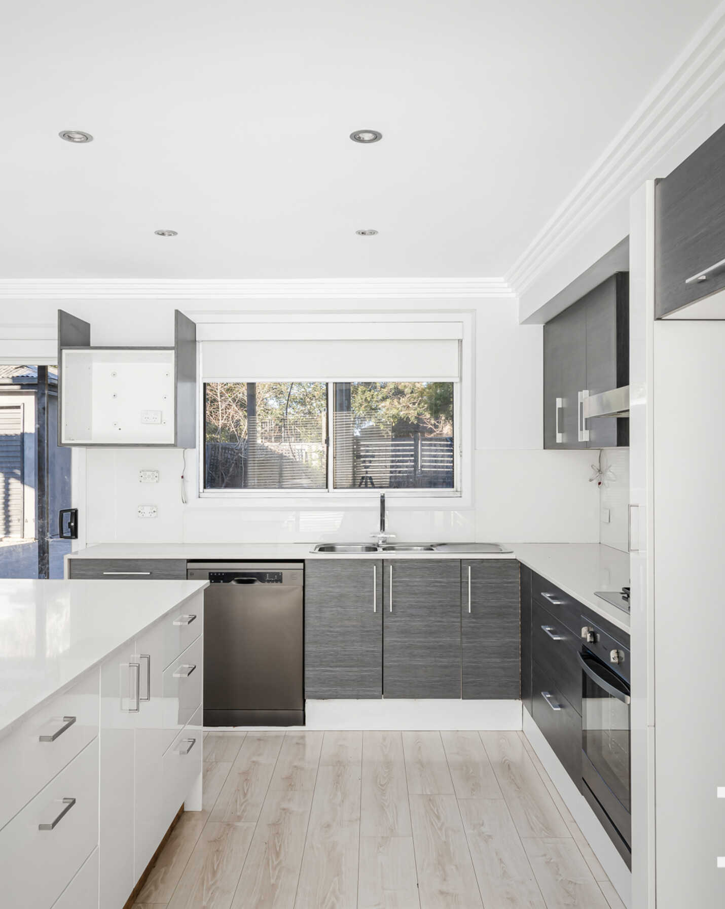 24 Madison Circuit St Clair, Clair - Thumbnail 2