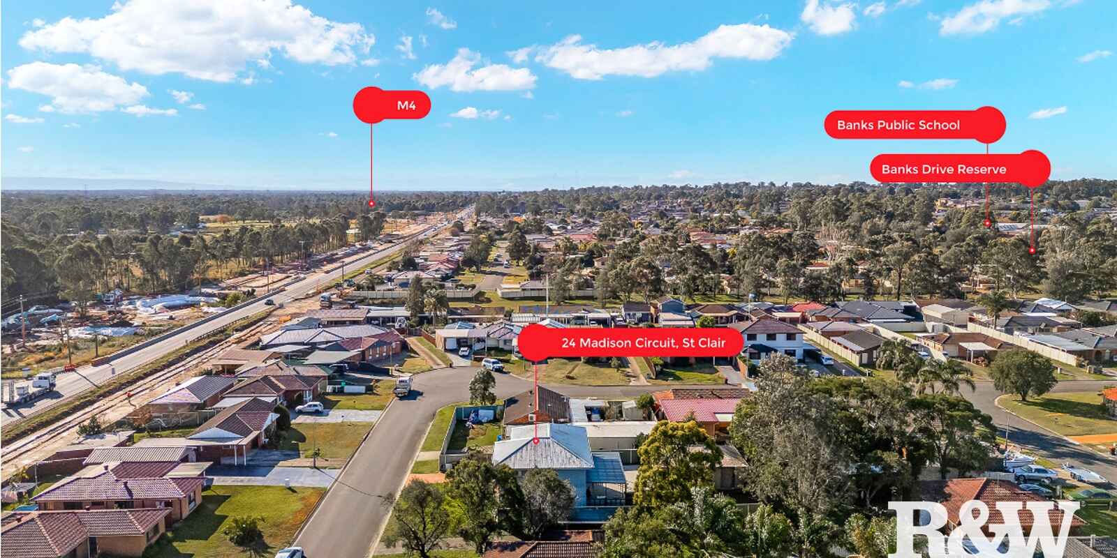 24 Madison Circuit St Clair