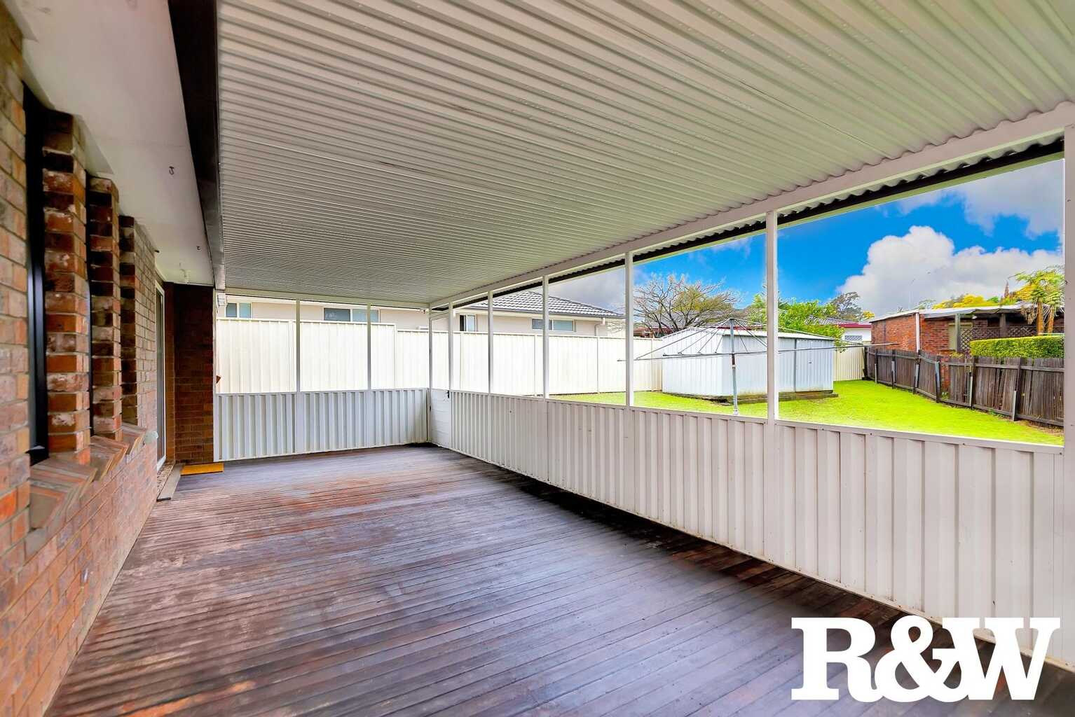 8 Nightmist Grove St Clair 8 Nightmist Grove St Clair