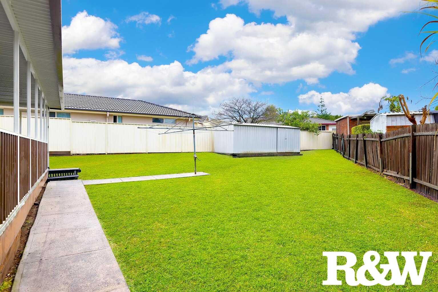 8 Nightmist Grove St Clair 8 Nightmist Grove St Clair
