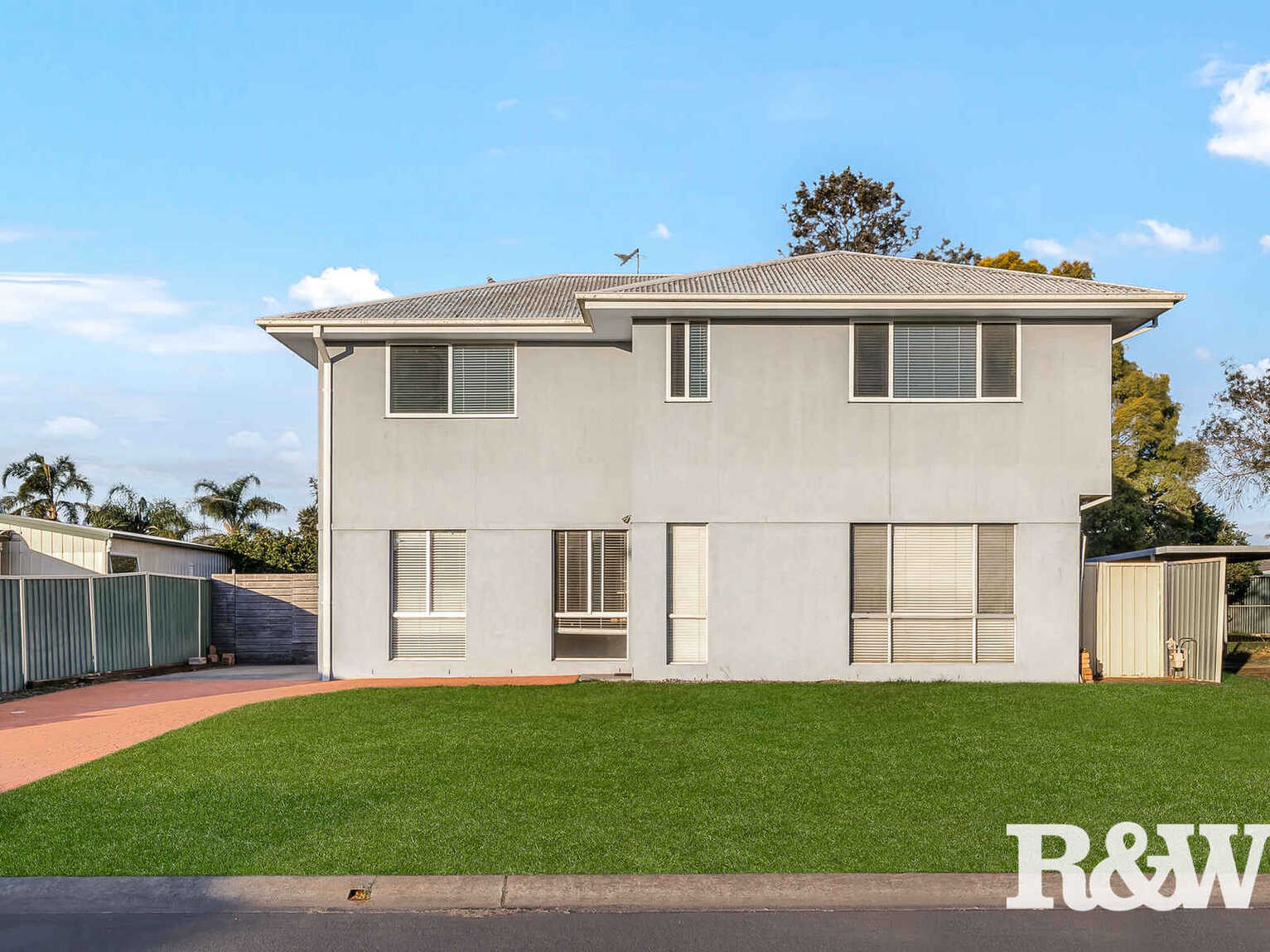 24 Madison Circuit St Clair 24 Madison Circuit St Clair
