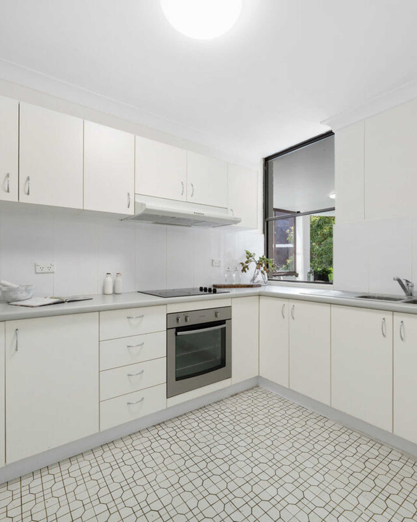 24/2-8 Llandaff Street Bondi Junction, Junction - Thumbnail 7