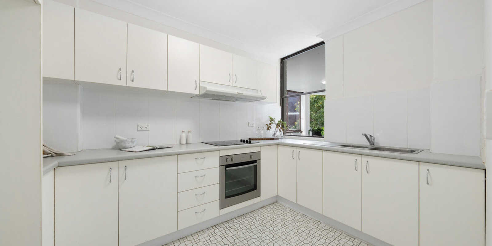 24/2-8 Llandaff Street Bondi Junction