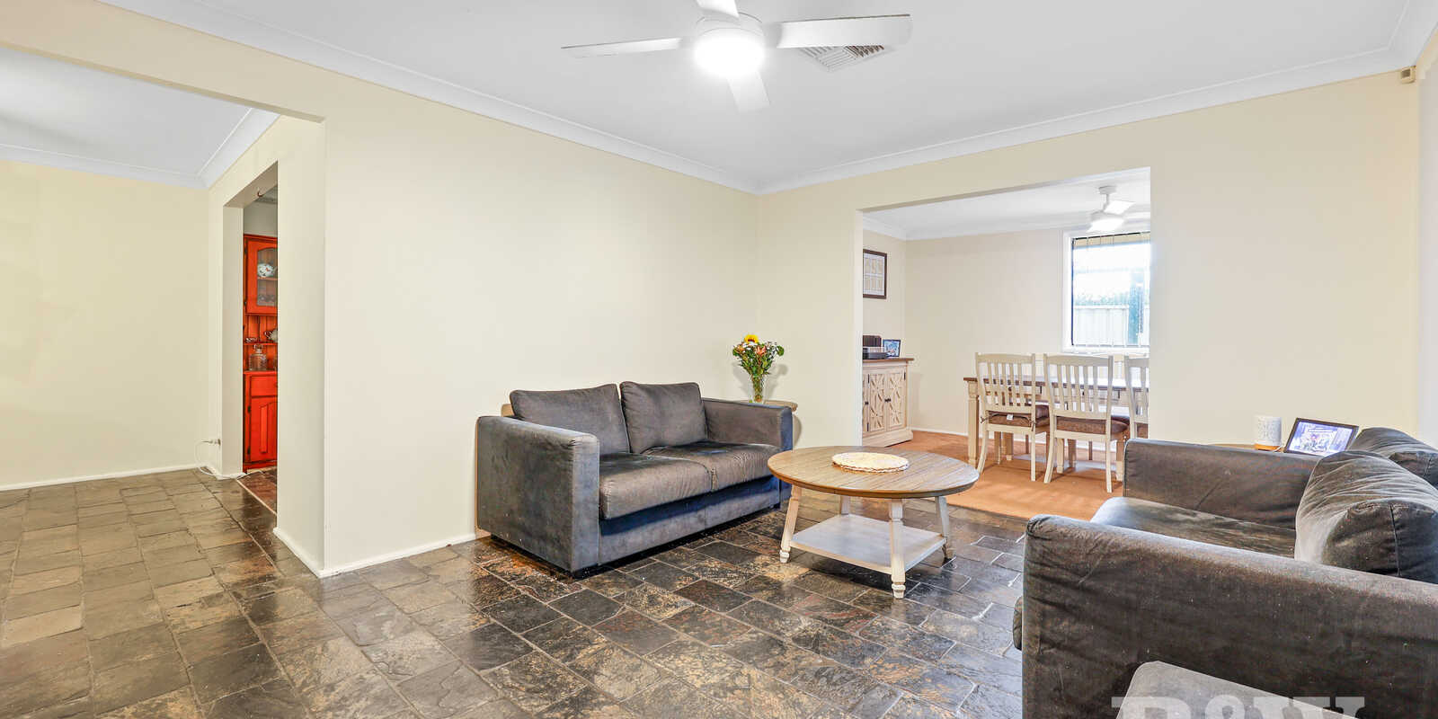8 Larapinta Crescent St Helens Park 8 Larapinta Crescent St Helens Park