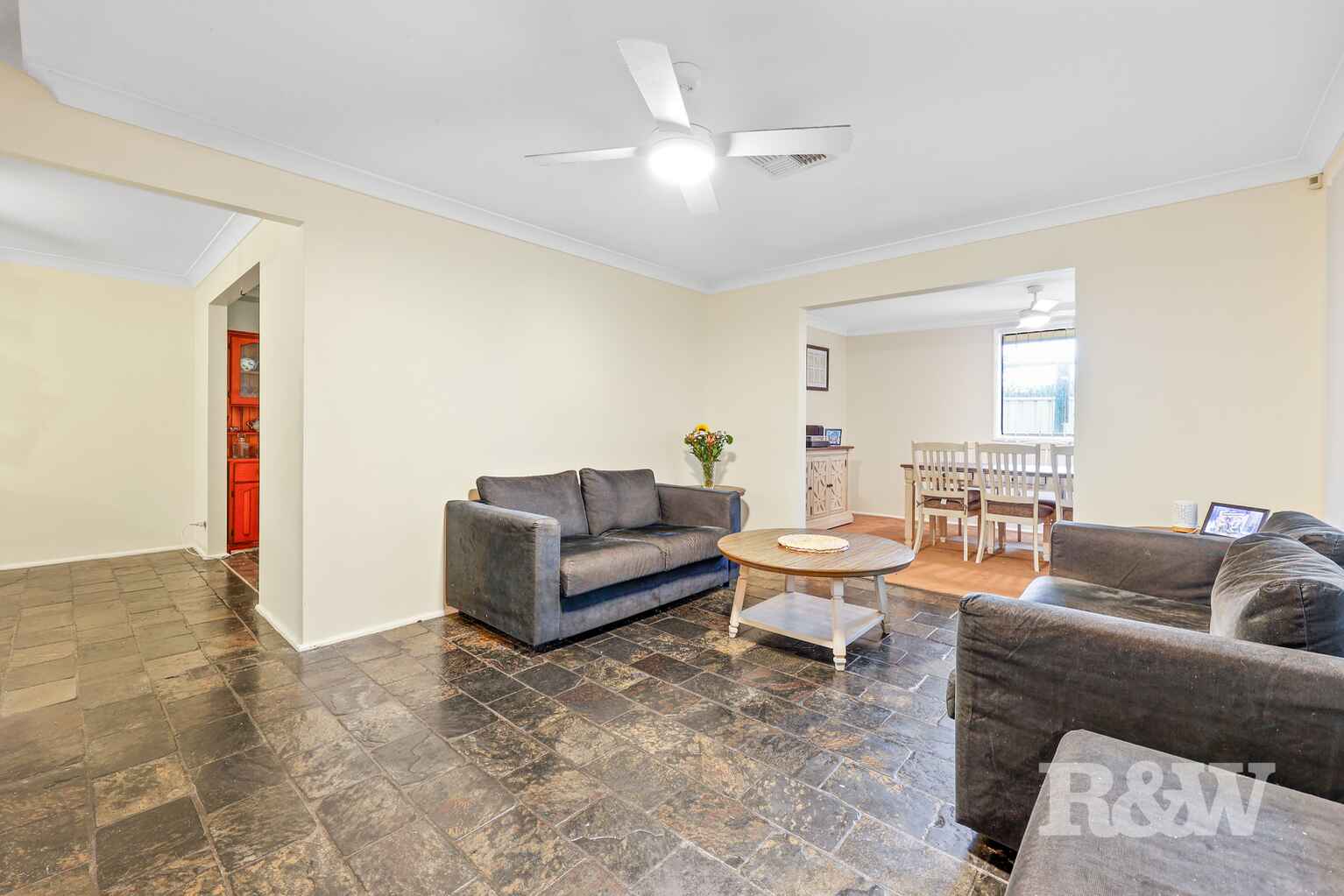 8 Larapinta Crescent St Helens Park 8 Larapinta Crescent St Helens Park