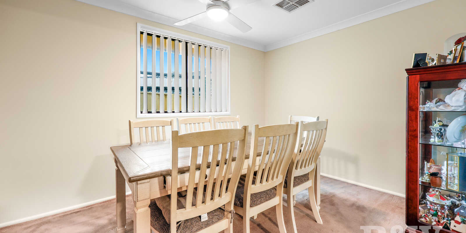 8 Larapinta Crescent St Helens Park 8 Larapinta Crescent St Helens Park