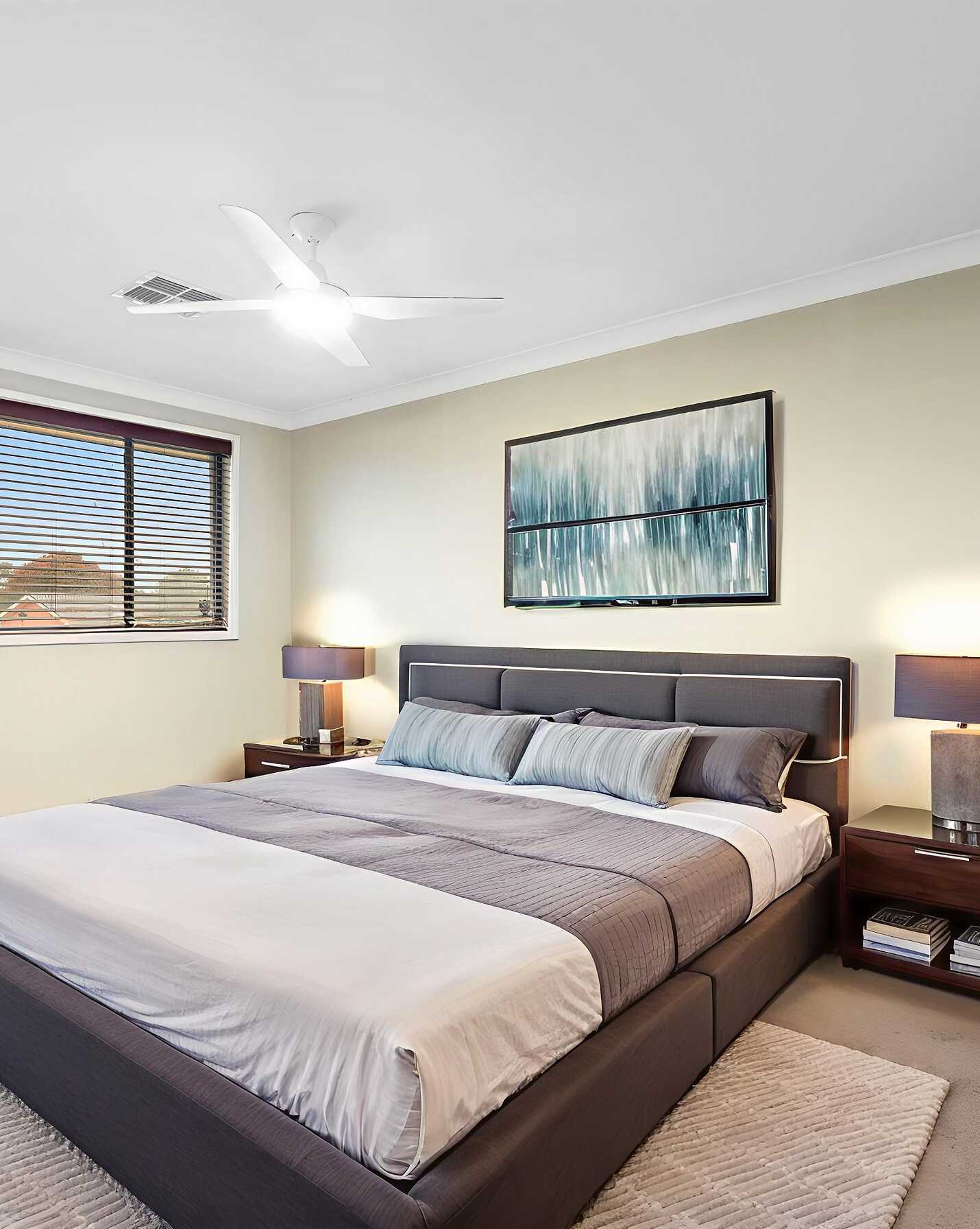 8 Larapinta Crescent St Helens Park, Park - Thumbnail 7
