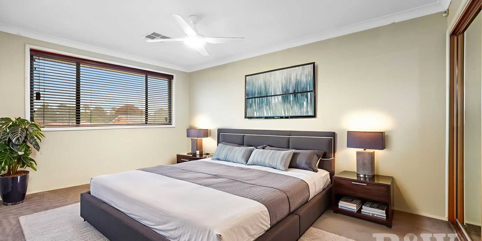 8 Larapinta Crescent St Helens Park 8 Larapinta Crescent St Helens Park
