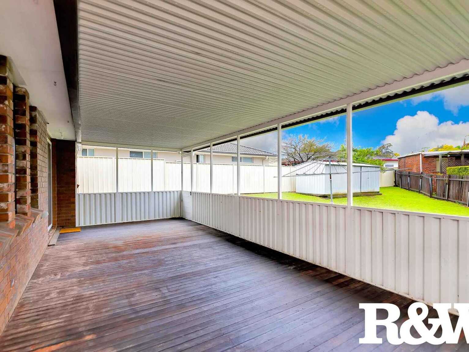 8 Nightmist Grove St Clair 8 Nightmist Grove St Clair