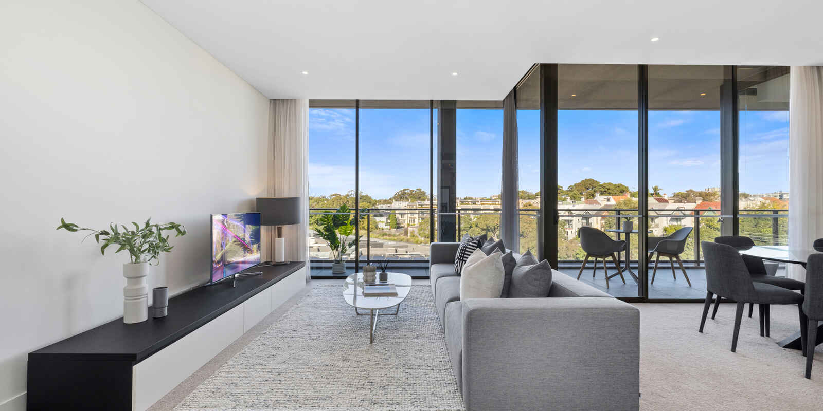 803/17 Grattan Close Forest Lodge 803/17 Grattan Close Forest Lodge