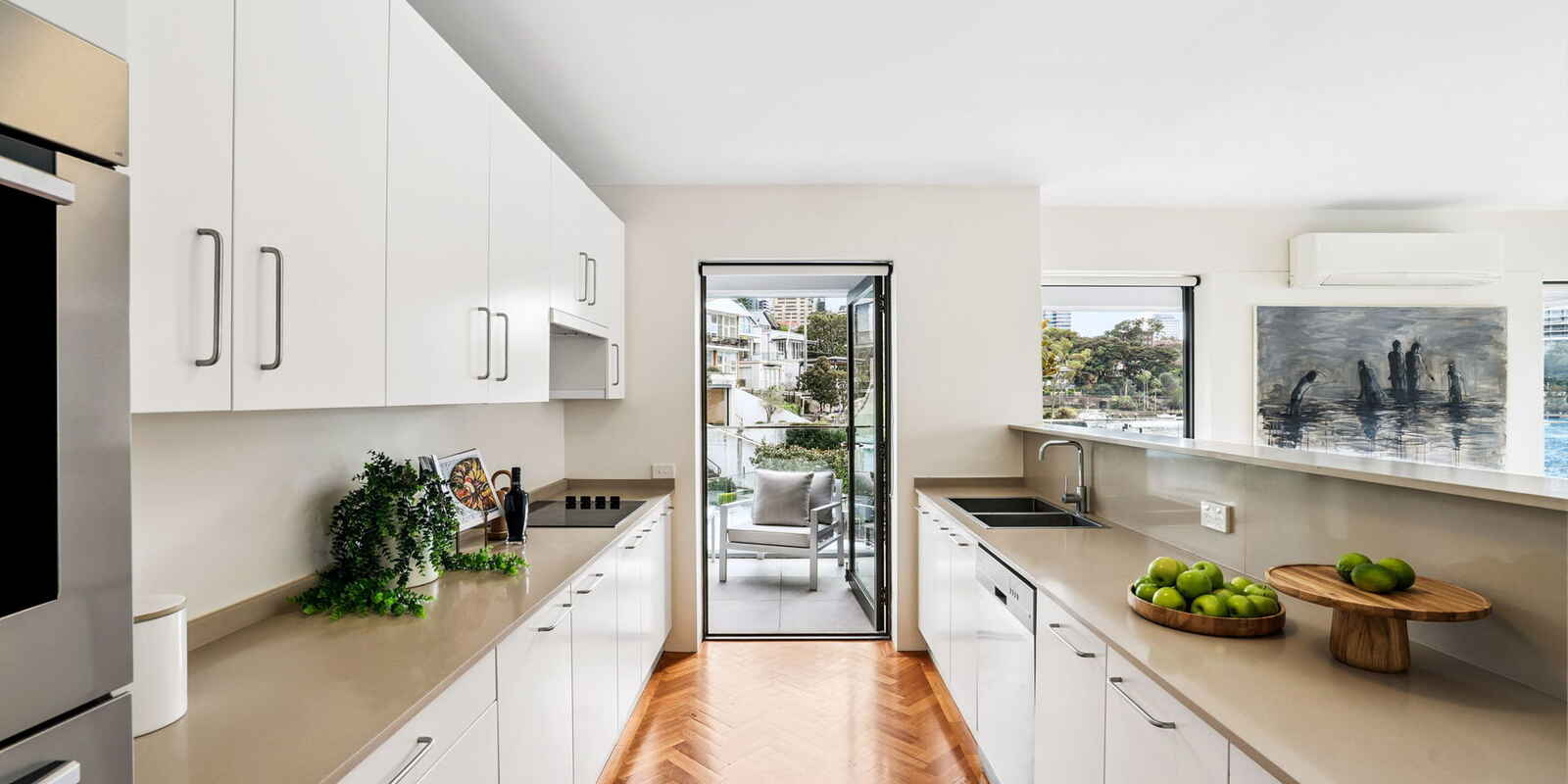 5/33 East Crescent Street McMahons Point