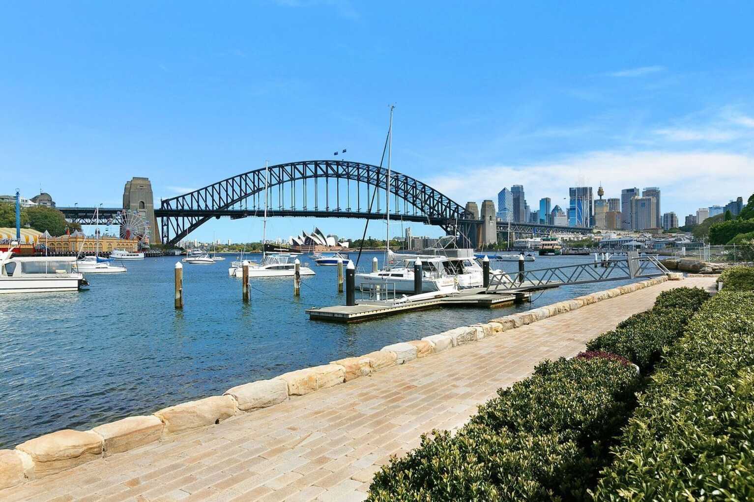 5/33 East Crescent Street McMahons Point