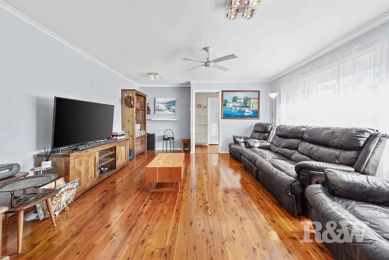 4 Trent Place Ambarvale 4 Trent Place Ambarvale